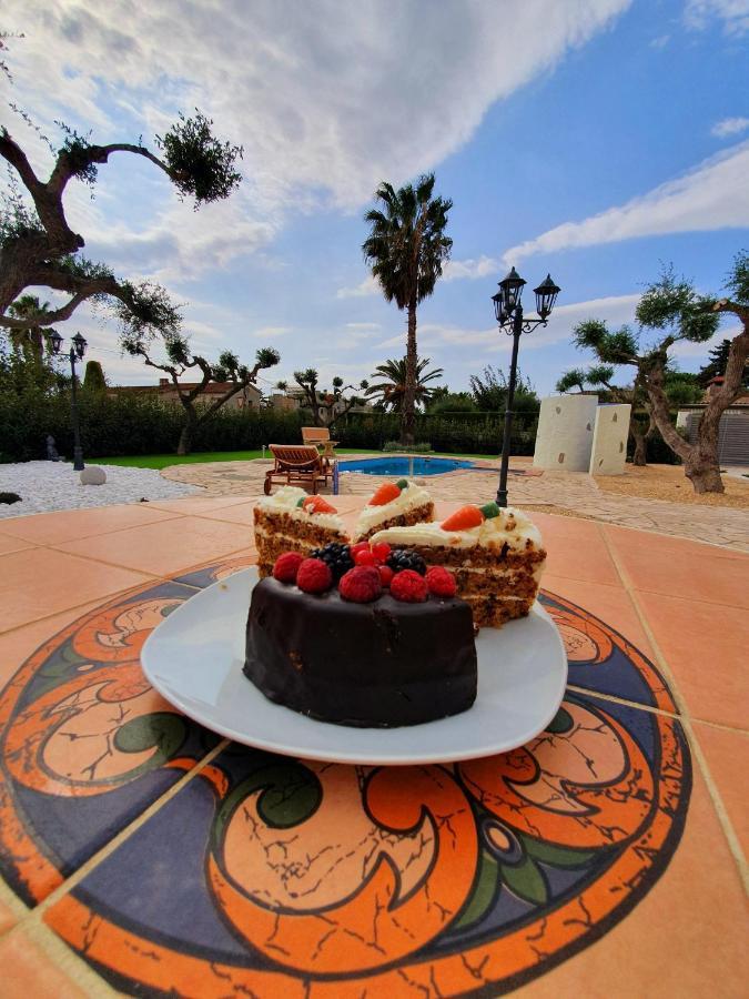 New Holiday House "Casa Mialina" With Private Pool, 300M To Beach Cambrils Buitenkant foto