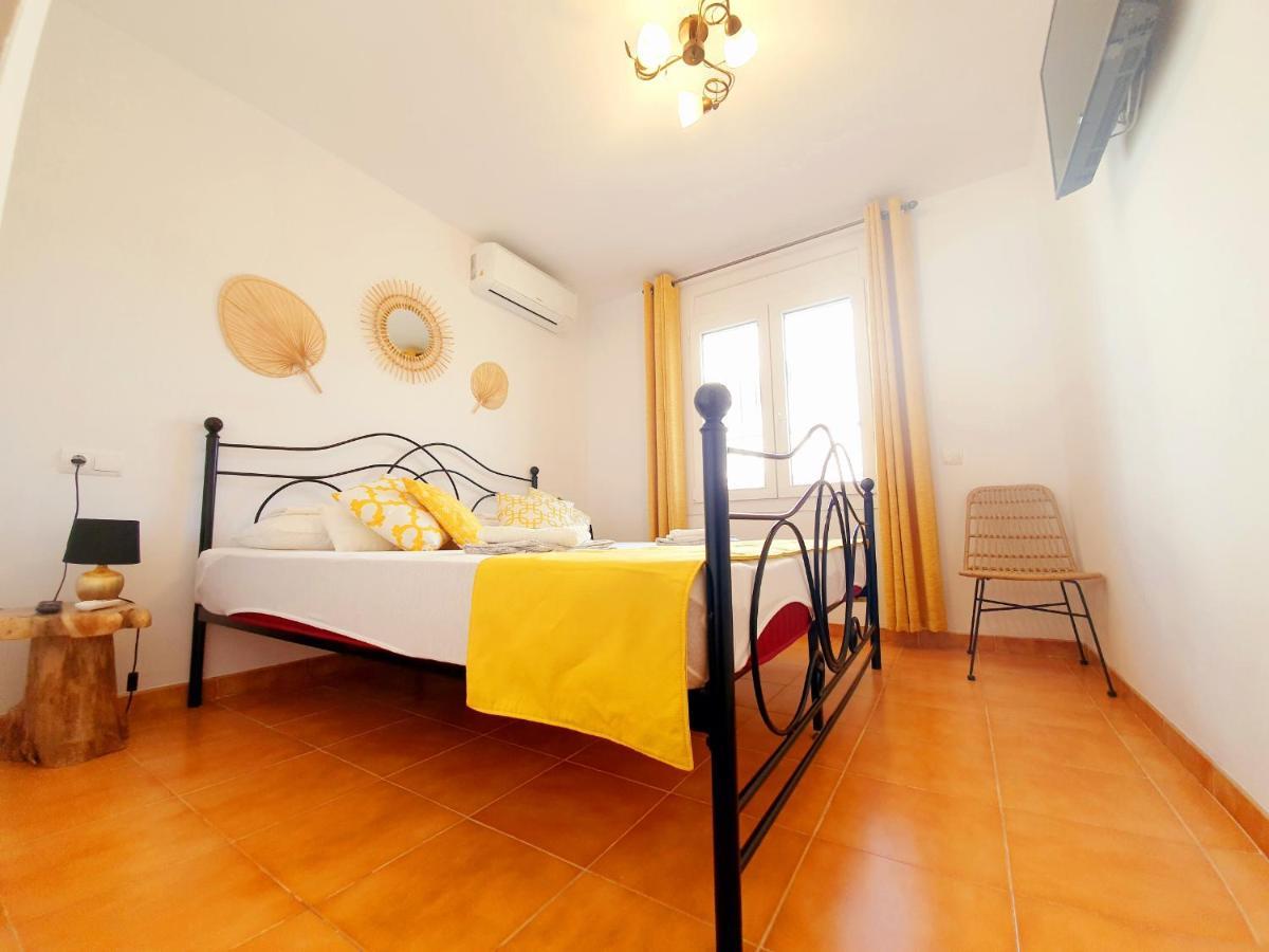 New Holiday House "Casa Mialina" With Private Pool, 300M To Beach Cambrils Buitenkant foto