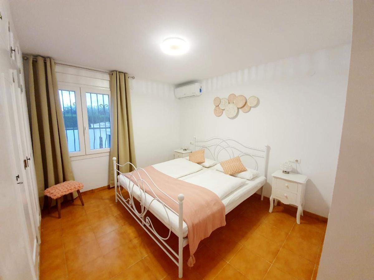 New Holiday House "Casa Mialina" With Private Pool, 300M To Beach Cambrils Buitenkant foto
