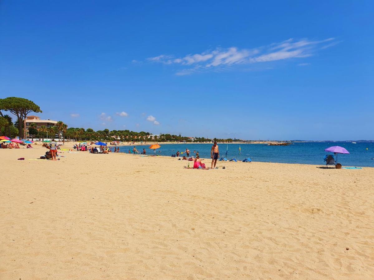 New Holiday House "Casa Mialina" With Private Pool, 300M To Beach Cambrils Buitenkant foto